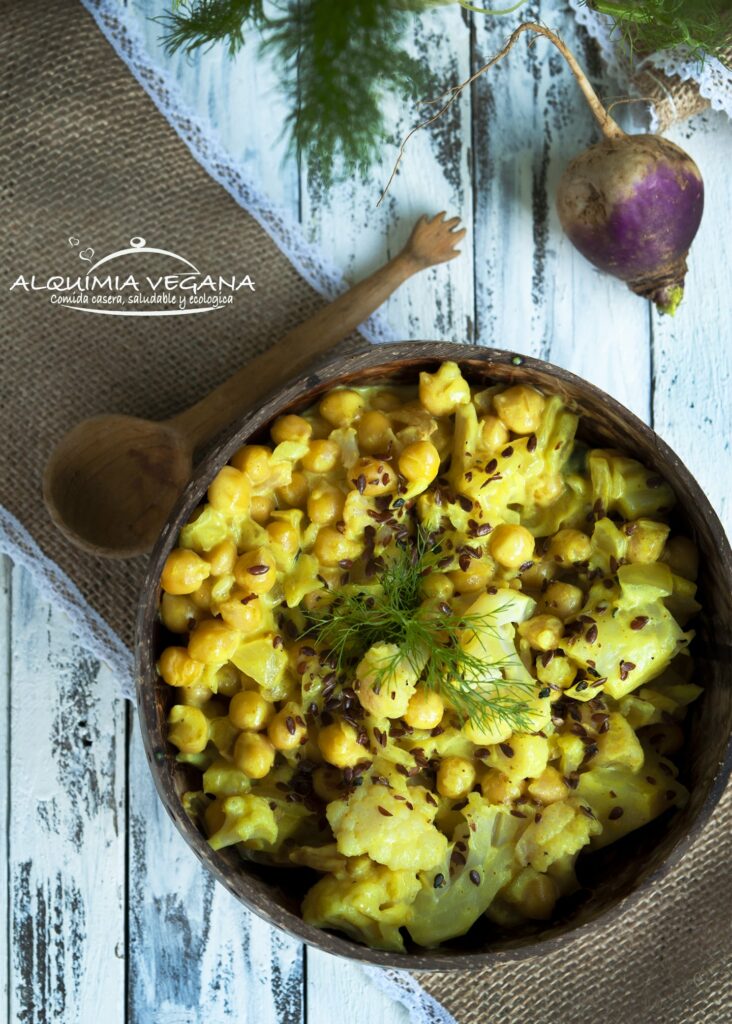 Curry suave de garbanzos y arroz basbatic